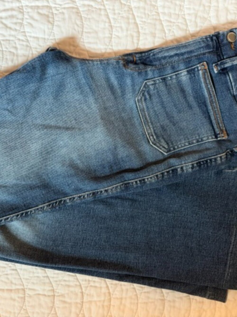 GOOD AMERICAN GOOD CURVE BOOTCUT JEANS - Picture 4 of 5